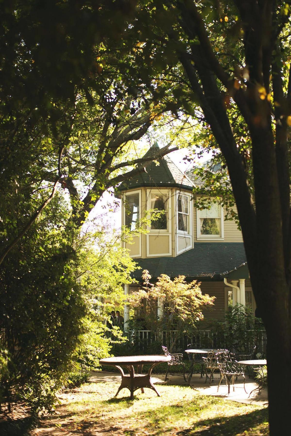 The Sanford House Inn & Spa Arlington Exteriör bild